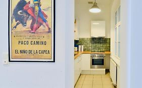 Vintage-Apartment Close To Karlsplatz Il